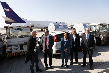 El Aeropuerto de Zaragoza invertirá 16 millones de euros en mejorar las instalaciones de la terminal de carga para respaldar la logística aragonesa El Aeropuerto de Zaragoza invertirá 16 millones de euros en mejorar las instalaciones de la terminal de carga para respaldar la logística aragonesa