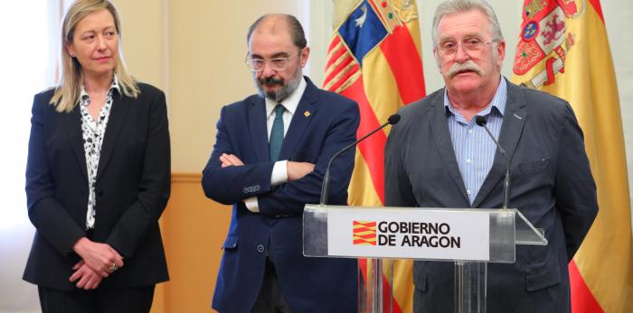 Presidente de Aragón, Javier Lambán, junto con la consejera de Economía, Planificación y Empleo, Marta Gastón, han mantenido una reunión con directivos de la empresa APRC, que va a instalarse en Plaza